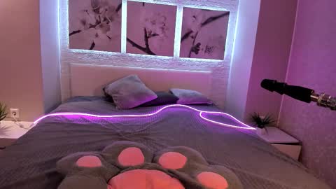 Snapshot of bettyrouse chatting on October 2025 08:19:02 PM Betty online show from October 2025 08:19:02 PM