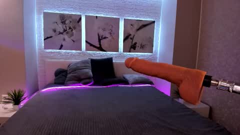 Snapshot of bettyrouse chatting on October 2025 08:53:02 PM Betty online show from October 2025 08:53:02 PM