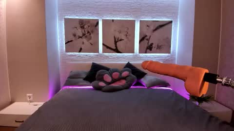 Snapshot of bettyrouse chatting on October 2025 08:33:01 PM Betty online show from October 2025 08:33:01 PM