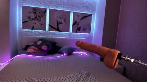 Snapshot of bettyrouse chatting on October 2025 08:33:02 PM Betty online show from October 2025 08:33:02 PM