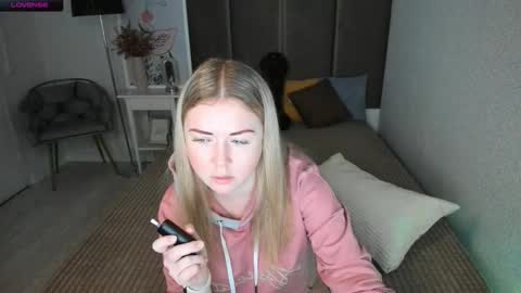 Mila Sweet online show from November 2025 04:45:02 AM