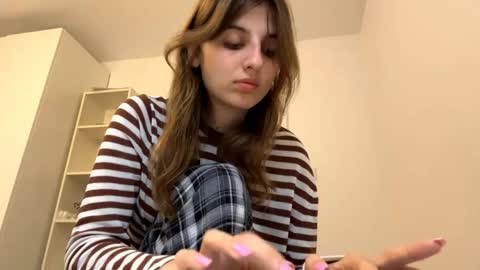 Lina online show from May 2026 05:43:01 PM