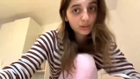 Lina online show from May 2026 05:51:01 PM