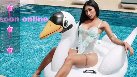 Snapshot of beuty_goddes777 chatting on December 2024 12:11:01 PM Nicolle Aviles online show from December 2024 12:11:01 PM