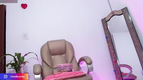 Snapshot of beuty_goddes777 chatting on September 2025 07:21:02 AM Nicolle Aviles online show from September 2025 07:21:02 AM