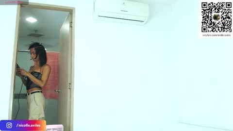 Snapshot of beuty_goddes777 chatting on November 2025 10:43:01 PM Nicolle Aviles online show from November 2025 10:43:01 PM