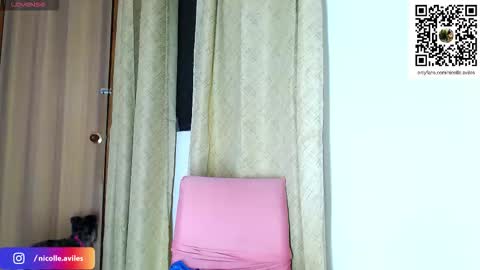 Nicolle Aviles online show from December 2025 03:01:02 AM