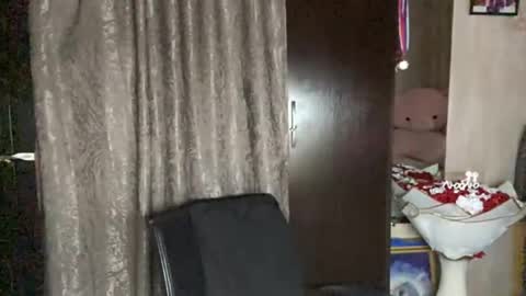 Sophie online show from April 2026 12:13:01 PM