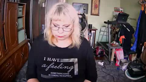 Snapshot of beverlyqcynia chatting on September 2025 11:00:01 AM BeverlyQCynia online show from September 2025 11:00:01 AM