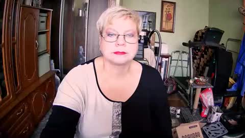 Snapshot of beverlyqcynia chatting on October 2025 10:13:02 AM BeverlyQCynia online show from October 2025 10:13:02 AM