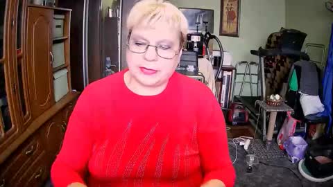 Snapshot of beverlyqcynia chatting on October 2025 11:00:02 AM BeverlyQCynia online show from October 2025 11:00:02 AM