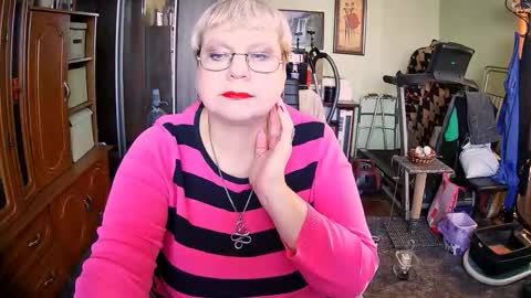 Snapshot of beverlyqcynia chatting on October 2025 10:47:02 AM BeverlyQCynia online show from October 2025 10:47:02 AM