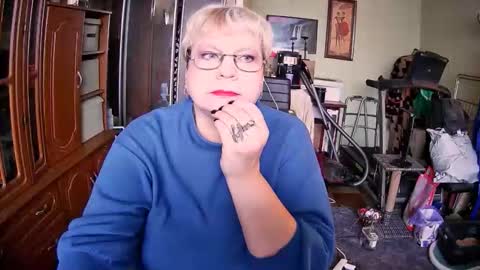 Snapshot of beverlyqcynia chatting on November 2025 12:26:01 PM BeverlyQCynia online show from November 2025 12:26:01 PM