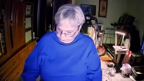 Snapshot of beverlyqcynia chatting on November 2025 02:27:02 PM BeverlyQCynia online show from November 2025 02:27:02 PM