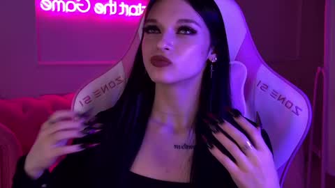 Beverly online show from February 2025 10:48:02 AM