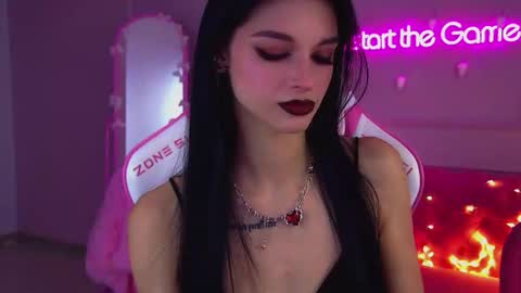 Beverly online show from December 2025 06:39:01 PM