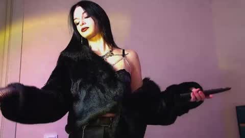 Snapshot of beverlyyork chatting on April 2026 06:49:01 AM Beverly online show from April 2026 06:49:01 AM