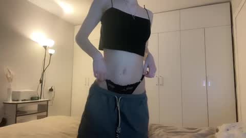 bezvanili online show from February 2025 08:11:01 PM