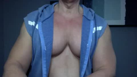 BGDKMUSCLEGUY - SELECTED BY CHATURBATE AS A TOP BROADCASTER FOR 2023 online show from March 2025 06:56:02 PM