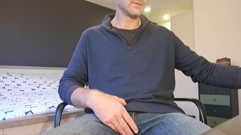 My name is David and if you like public exhibitions you wont be disappointed with me LoL - My favorite vibes is 44  online show from January 2025 03:55:01 PM