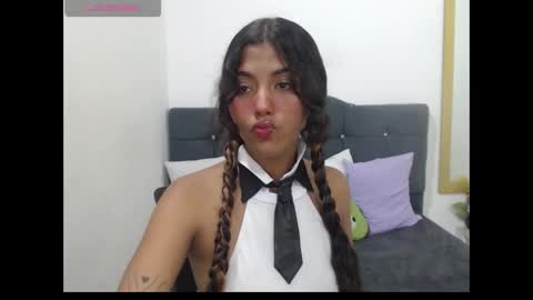 bia_lux online show from November 2025 08:44:01 PM