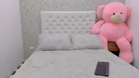 Bian  online show from February 2025 10:48:02 PM