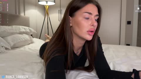 Bianca  online show from December 2024 09:54:01 PM