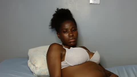Snapshot of bianca_lue chatting on June 2026 03:11:02 PM bianca baby online show from June 2026 03:11:02 PM