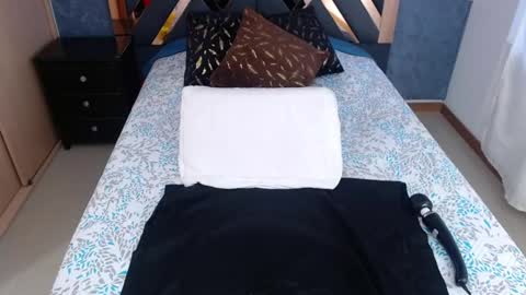 B I A N C A online show from January 2025 10:59:01 PM