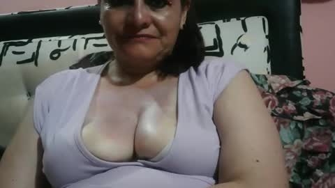 Snapshot of biancasteel chatting on February 2026 02:31:02 AM biancasteel online show from February 2026 02:31:02 AM