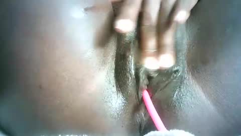 pretty online show from February 2025 04:26:01 AM