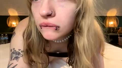 Ellie  online show from February 2026 07:54:01 PM