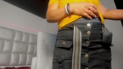 bibiana_js_ online show from October 2025 12:00:02 PM