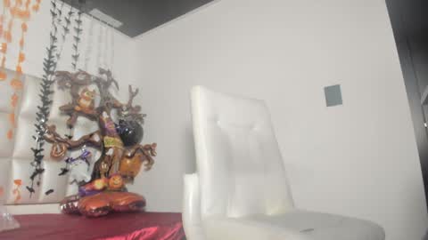 bibiana_js_ online show from October 2025 11:54:01 AM