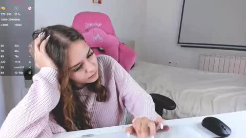 Ophelia online show from September 2025 04:40:02 PM