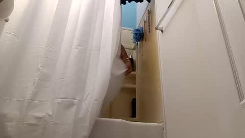 Snapshot of bibottom68942 chatting on October 2025 11:46:02 AM bibottom68942 online show from October 2025 11:46:02 AM