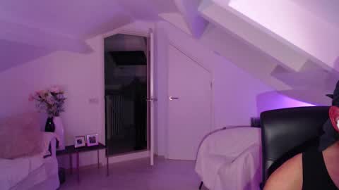 Bickel online show from December 2025 01:46:02 AM