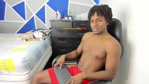 big_black11 online show from December 2025 12:45:01 PM