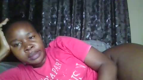 Snapshot of big_diva chatting on May 2026 04:18:01 AM big_diva online show from May 2026 04:18:01 AM