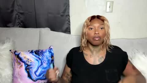 Big Lavish online show from January 2025 04:04:01 AM