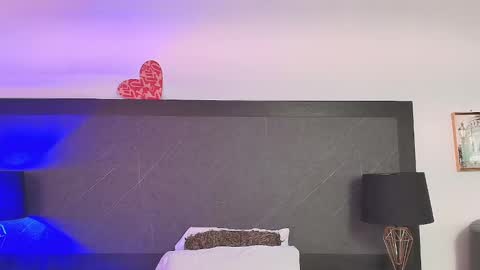 Snapshot of big_tits_in_your_face chatting on December 2024 01:54:01 AM Tell me Sophia online show from December 2024 01:54:01 AM