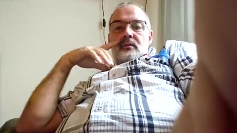 bigbibear88 online show from December 2024 01:43:02 PM