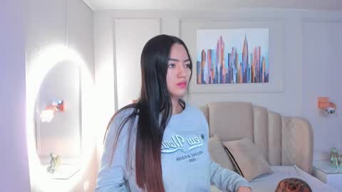 Snapshot of bigboobsnaughty1 chatting on February 2025 10:05:01 AM online show from February 2025 10:05:01 AM