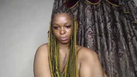 Lucy online show from November 2025 05:55:02 PM