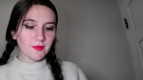 Isabella online show from February 2025 08:51:02 PM