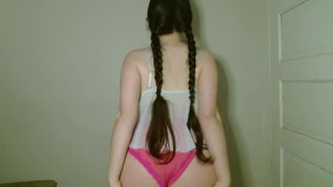 Isabella online show from March 2026 05:44:01 AM