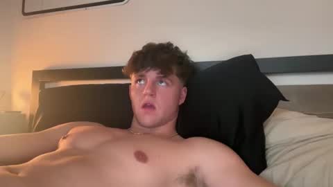 Snapshot of bigbootyburger1 chatting on February 2026 11:01:02 PM bigbootyburger1 online show from February 2026 11:01:02 PM