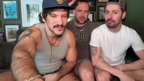 Snapshot of bigbro42069 chatting on February 2025 04:02:01 PM BigBro online show from February 2025 04:02:01 PM