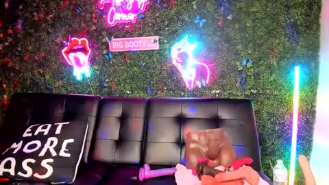 bigbuttsarena online show from December 2024 04:07:02 AM