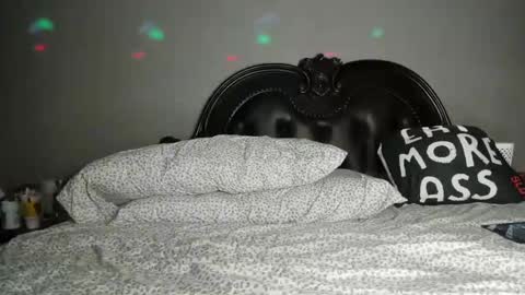 bigbuttsarena online show from September 2025 03:17:01 AM